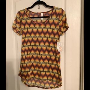 NWT Lularoe Classic T